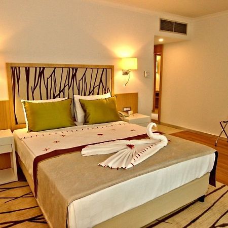 ทียูไอ เมจิค ไลฟ์ เบเลก Hotel ภายนอก รูปภาพ